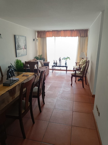 Venta, Departamento Recién Remodelado, Completamente Amoblad