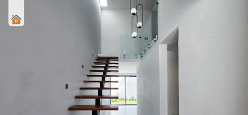 Casa Nueva En Venta En Albaterra Residencial, Colima. Recamara En Planta Baja.