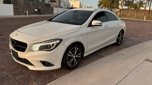 Mercedes-Benz Clase CLA 1.6 180 Cgi Mt