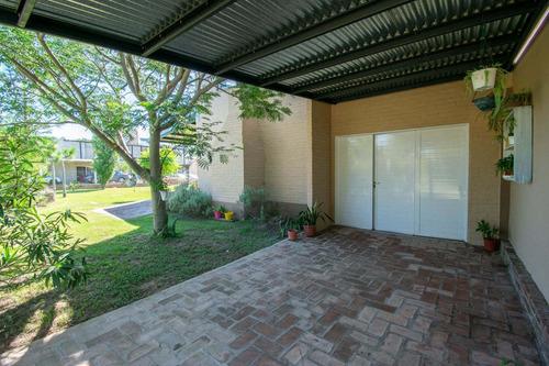 Imagen 6 de 30 de Casa/quinta En Arroyo Leyes Se Vende! S/gran Lote!
