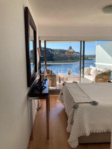 Imagen 10 de 25 de Alquiler Temporada Apartamento 3 Dormitorios En Primera Linea Frente Al Mar Playa Mansa Punta Del Este
