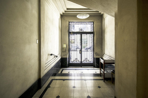 Imagen 17 de 20 de Excelente Piso- 4 Ambientes En Recoleta Refaccionado A Nuevo - Toilette - Balcon - Cochera