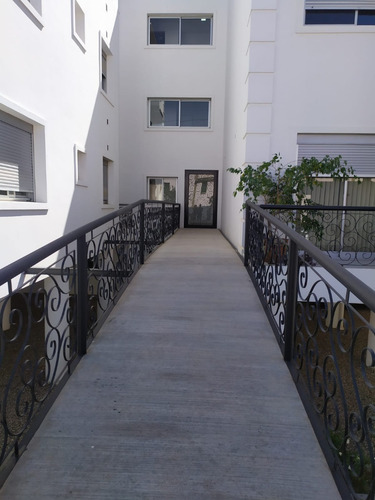 Imagen 2 de 25 de Vendo Departamento 3 Dormitorios - Cochera - Complejo Con Pileta