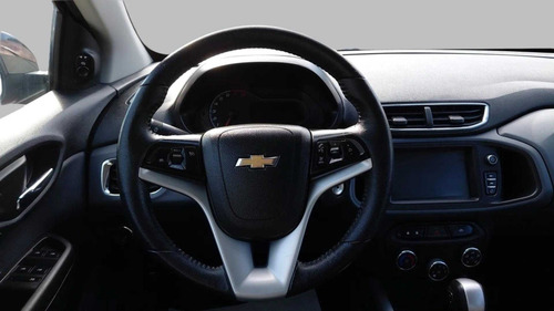 Chevrolet Onix ONIX 1.4 MPFI ACTIV 8V FLEX 4P AUTOMÁTICO