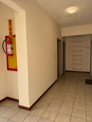 Venta Oficina En Ciudad Vieja