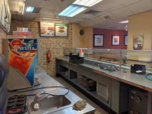 Imagen 12 de 17 de Local Comercial Frente A La Plaza Los Mangos
