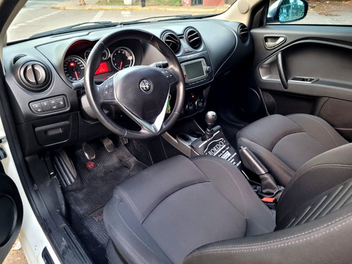 Imagen 9 de 14 de Alfa Romeo Mito
