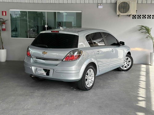 Chevrolet Vectra 2.0 MPFI GT HATCH 8V FLEX 4P MANUAL