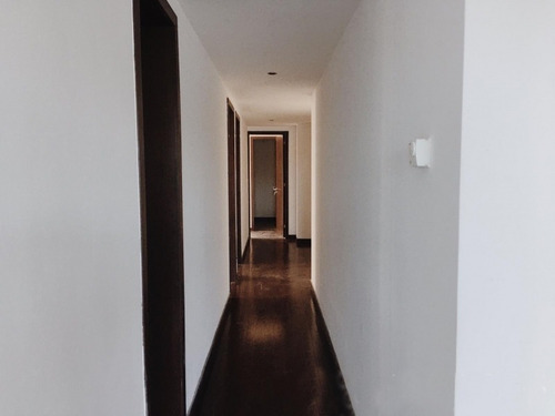 Hermoso Apartamento Ubicado En Parque Miramar De 3 Dormitorios