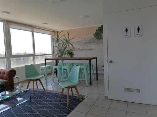 Departamento En Venta De 2 Dorm., 2 Baños En Quilpué