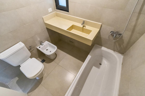 Venta Departamento 3 Ambientes Con Jardín En Nuevo Beccar Central