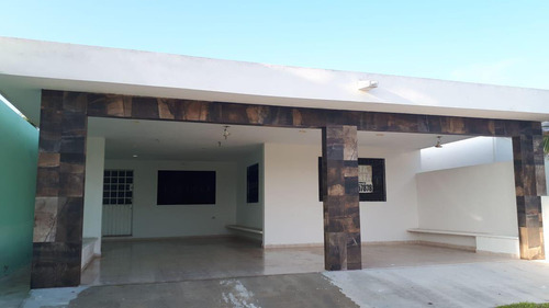 Casa En Venta En Mérida, Playa Chicxulub, Pichulines, 3ra Fila, Lista.