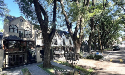 Triplex En Venta: Calle Tipas, Ciudad Jardin