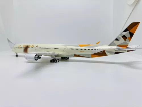 A Escala De 1/400 A350-1000 Etihad