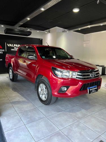 Imagen 7 de 21 de Toyota Hilux 2.8 Cd Srv 177cv 4x4 At