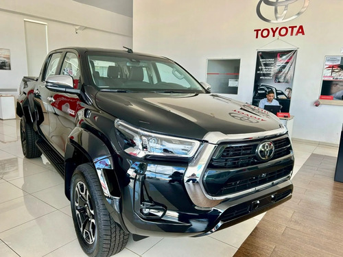Toyota Hilux 2.8 D-4D TURBO DIESEL CD SRX PLUS 4X4 AUTOMÁTICO