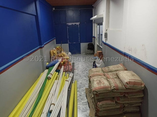 Imagen 23 de 27 de Casa Comercial Y Residencial En Catia La Mar A Pie De Calle Con Local Comercial 22-8083