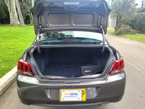 Peugeot 301 Allure