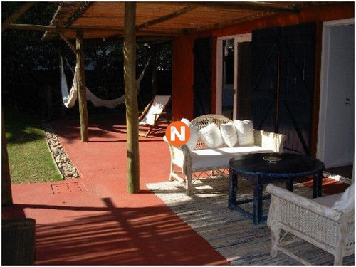 Casa En Venta, Peninsula, Punta Del Este, 4 Dormitorios.- Ref: 207873
