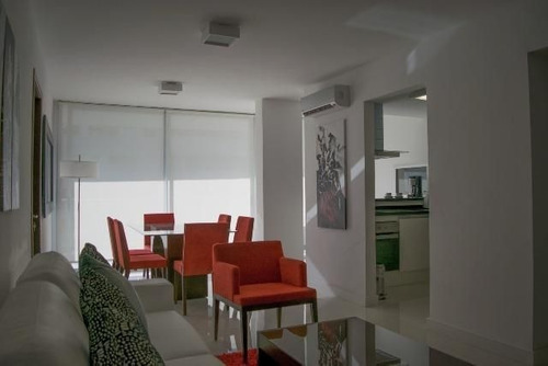 Apartamento En Venta De 2 Dormitorios En Playa Mansa