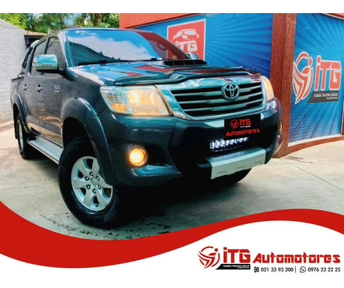 Imagen 2 de 8 de Toyota Hilux 2015