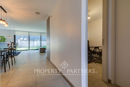 Amplio Townhouse En Excelente Ubicación 4d 3b 2e