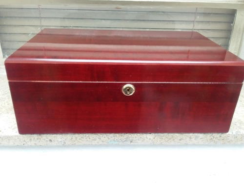 Humidor Para Tabacos Xicar