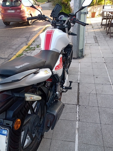 Imagen 2 de 14 de Benelli Tnt 15