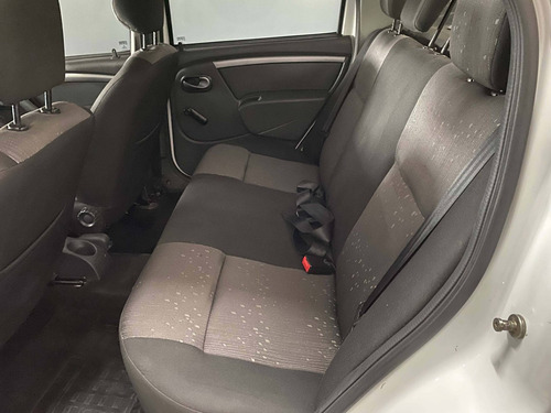 Imagem 10 de 10 de Renault Logan 1.6 Expression 8v Flex 4p Manual