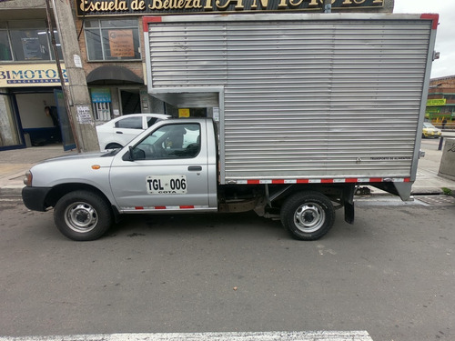 Nissan Frontier D22/np300 4x2 Furgón