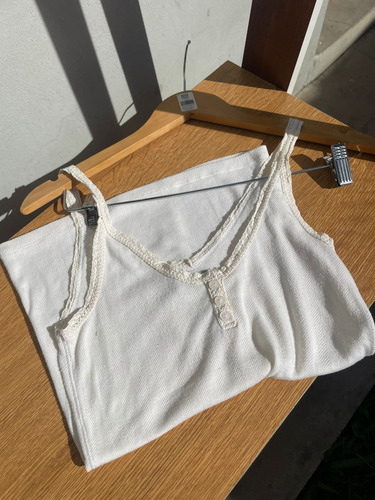 Musculosa Beige