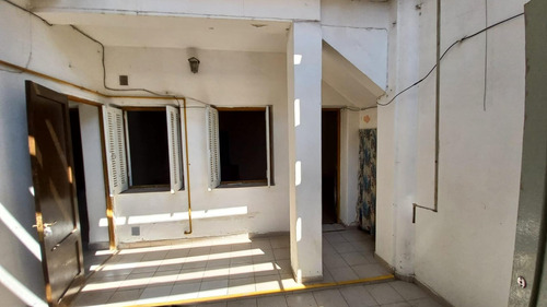 Imagen 6 de 12 de Pasillo 1 Dormitorio Con Patio A Reciclar