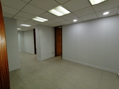Imagen 2 de 19 de Oportunidad Oficina En Venta Metro El Golf