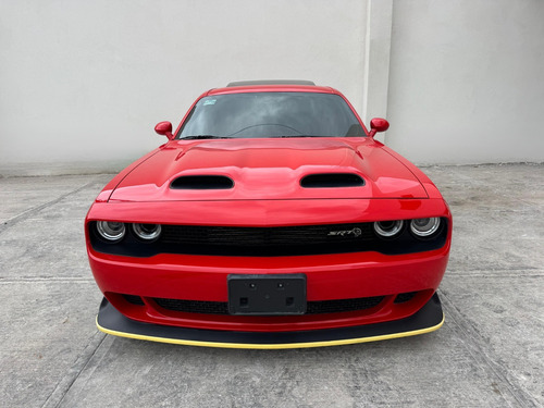 Dodge Challenger 6.2 Srt Hellc At