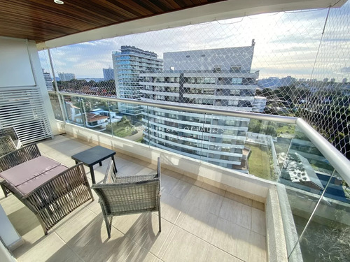 Apartamento En Venta En Icon Brava Tower, Punta Del Este.