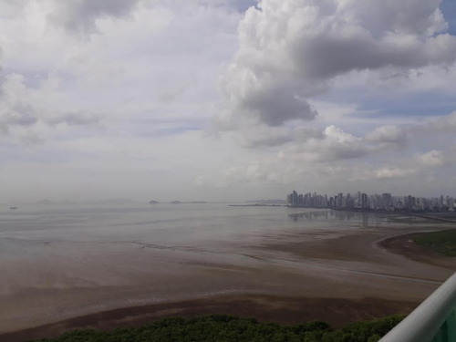 Imagen 1 de 14 de Venta De Apartamento En Ocean Two, Costa Del Este 21-5989