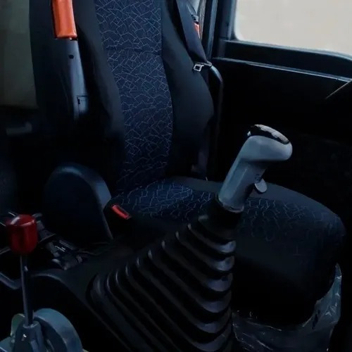 Imagen 6 de 8 de Sitrak Revolvedora De Concreto C7h 360hp 25t 6x4