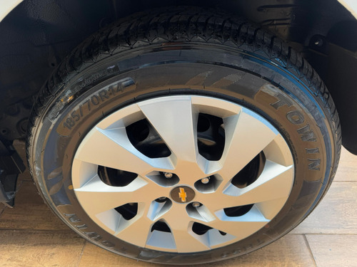 Chevrolet Onix 1.4 MPFI LT 8V FLEX 4P MANUAL