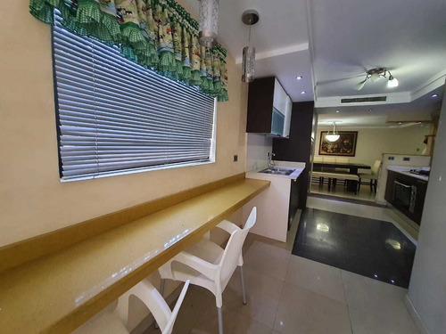 Imagen 17 de 22 de Apartamento En Alquiler En La Sagrada Familia Vanessa Suarez