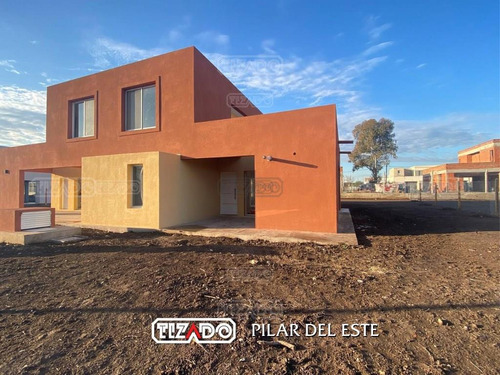 Casa  En Venta 25 Ubicado En Eidico Casas, Pilar Del Este