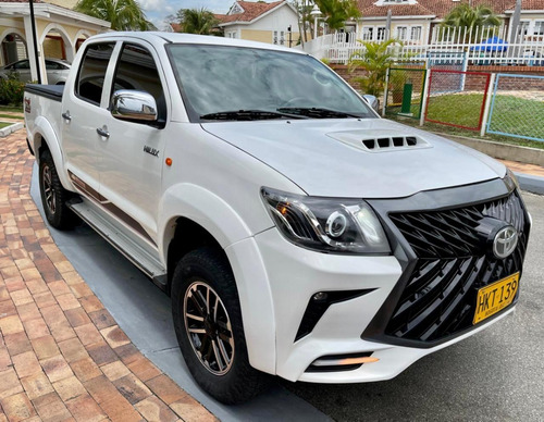 Toyota Hilux Diesel 2.5 Turbo 4x4 Mecánica Actualizada Lexus