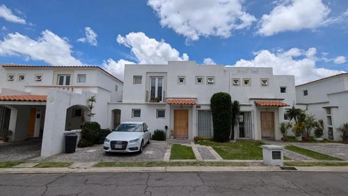 Renta De Casa En Residencial El Castaño I En Metepec