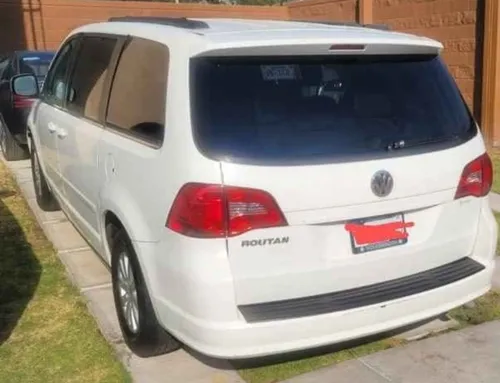 Volkswagen Routan 3.7 Prestige Tiptronic At