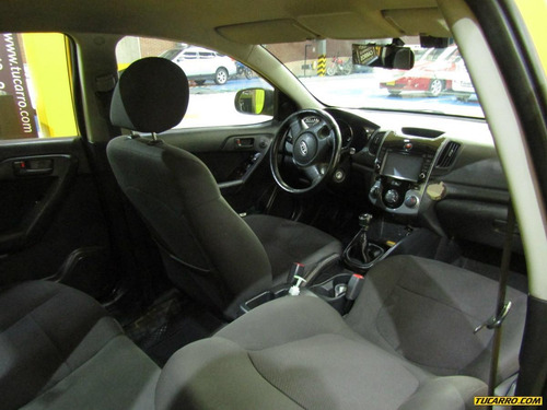 Taxis Kia Cerato Forte Lx