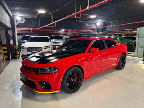 Dodge Charger 6.2 V8 Srt At