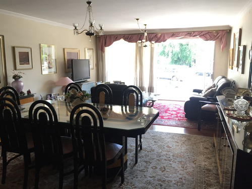 Imagen 5 de 19 de Único!! Tipo Casa Con Patio, Barbacoa Con Parrillero Exclusiva Y Cancha Deportes. Servicio 4 Garages!!