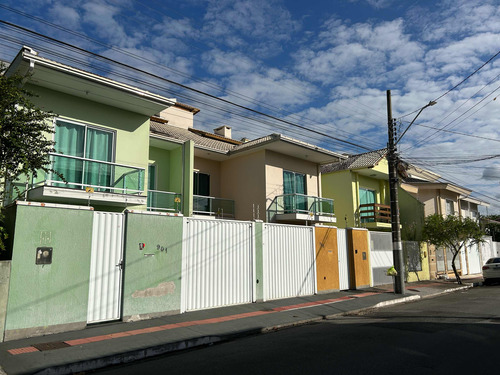 2 Casas Pelo Preço De 1 - B.camboriú/sc - De 2,8m Por 2,3m