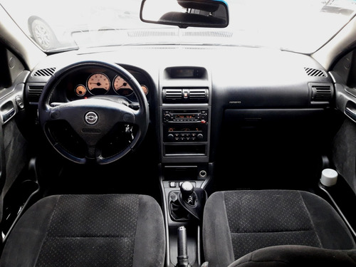 Chevrolet Astra 2.0 Gls 4 Puertas 2010