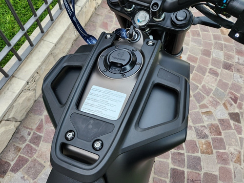 Imagen 3 de 18 de Husqvarna 200