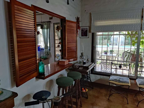 Chalet En Venta En Parque Leloir